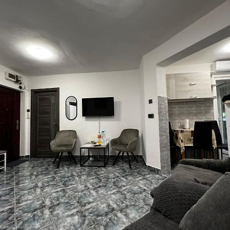 Ene Apart Oradea Free Parking 외부 사진